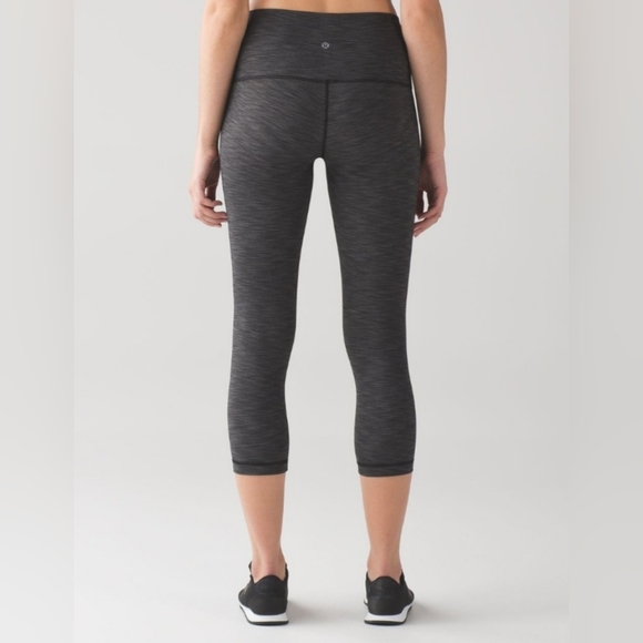lululemon athletica Pants - LULULEMON Wunder Under Crop (Hi-Rise) Full-On Luxtreme
